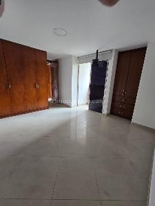 Apartamento de 4 alcobas en arriendo en Los Colores, Medellín, 73 m² · foto 9 de 16