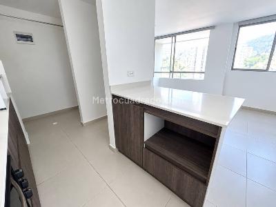 Apartamento de 3 alcobas en arriendo en San Diego, Medellín, 77 m² · foto 2 de 11