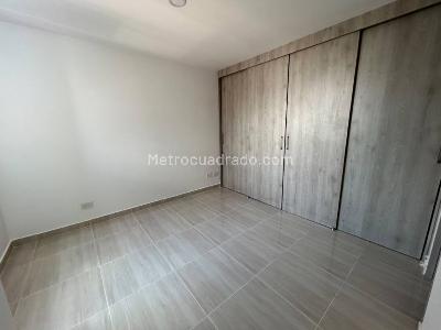 Apartamento de 3 alcobas en arriendo en San Diego, Medellín, 77 m² · foto 4 de 11