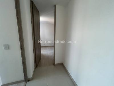 Apartamento de 3 alcobas en arriendo en San Diego, Medellín, 77 m² · foto 6 de 11