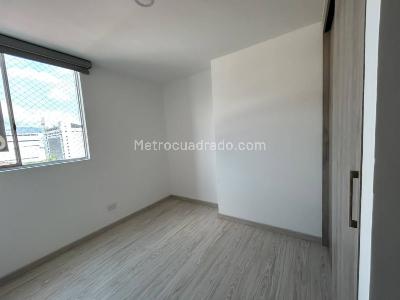 Apartamento de 3 alcobas en arriendo en San Diego, Medellín, 77 m² · foto 7 de 11
