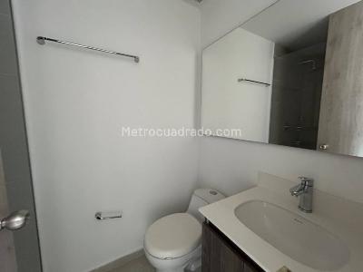 Apartamento de 3 alcobas en arriendo en San Diego, Medellín, 77 m² · foto 9 de 11