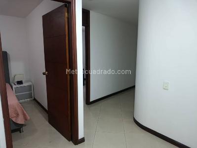 Apartamento de 2 alcobas en venta en Lorena, Medellín, 156 m² · foto 12 de 20