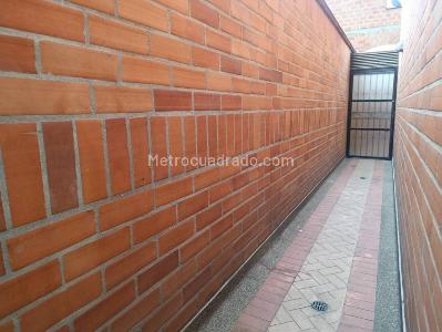 Apartamento de 2 alcobas en venta en Lorena, Medellín, 156 m² · foto 19 de 20