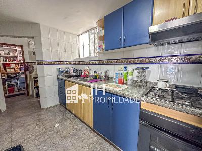 Apartamento de 3 alcobas en venta en Sotomayor, Bucaramanga, 136 m² · foto 16 de 17