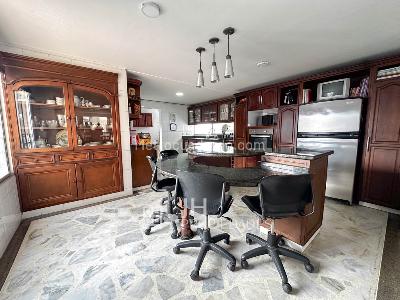 Apartamento de 5 alcobas en venta en Sotomayor, Bucaramanga, 235 m² · foto 5 de 20