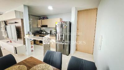 Apartamento de 3 alcobas en venta en Versalles, Floridablanca, 76 m² · foto 2 de 12
