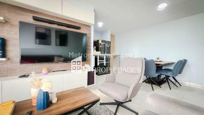 Apartamento de 3 alcobas en venta en Versalles, Floridablanca, 76 m² · foto 3 de 12