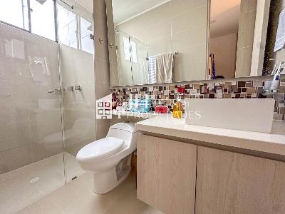 Apartamento de 3 alcobas en venta en Lagos Del Cacique, Bucaramanga, 165 m² · foto 14 de 18