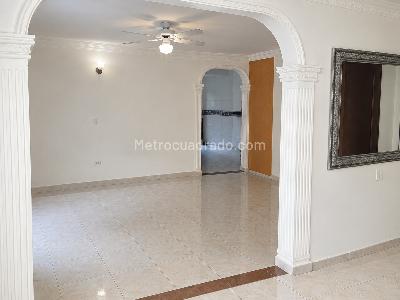 Apartamento de 4 alcobas en venta en Cañaveral, Floridablanca, 99 m² · foto 3 de 9