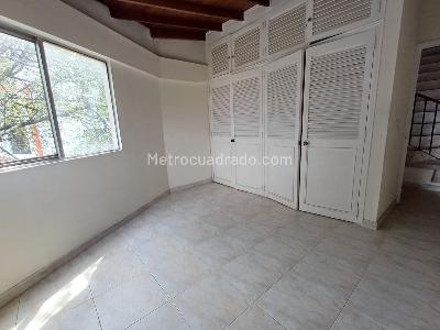 Apartamento de 3 alcobas en venta en Cerro Nutibara, Medellín, 213 m² · foto 11 de 19