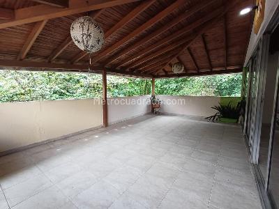 Apartamento de 3 alcobas en venta en Cerro Nutibara, Medellín, 213 m² · foto 18 de 19