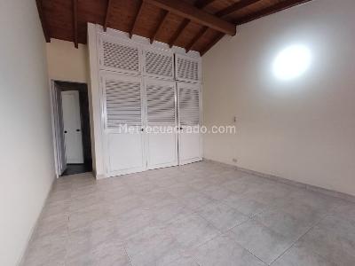 Apartamento de 3 alcobas en venta en Cerro Nutibara, Medellín, 213 m² · foto 15 de 19