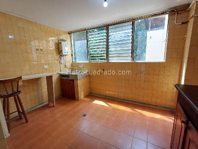 Apartamento de 3 alcobas en venta en Cerro Nutibara, Medellín, 213 m² · foto 6 de 19
