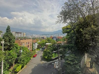 Apartamento de 3 alcobas en venta en Cerro Nutibara, Medellín, 213 m² · foto 4 de 19