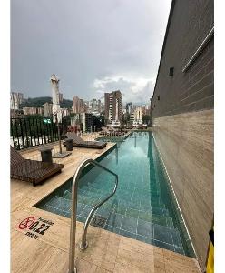 Apartaestudio en venta en El Poblado Manila, Medellín, 19 m² · foto 2 de 18