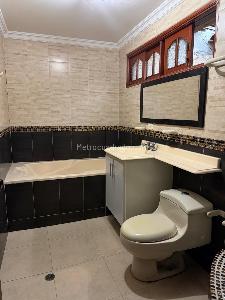 Casa de 5 alcobas en venta en Prados Del Norte, Cali, 400 m² · foto 2 de 16