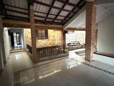 Casa de 5 alcobas en venta en Prados Del Norte, Cali, 400 m² · foto 9 de 16