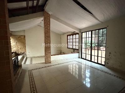 Casa de 5 alcobas en venta en Prados Del Norte, Cali, 400 m² · foto 10 de 16