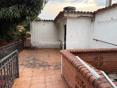 Casa de 5 alcobas en venta en Prados Del Norte, Cali, 400 m² · foto 12 de 16