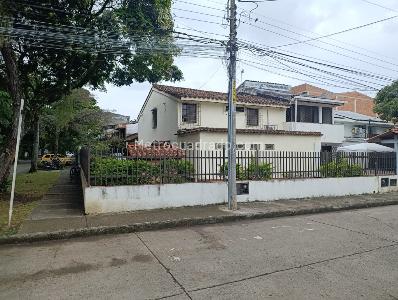 Casa de 5 alcobas en venta en El Lido, Cali, 201 m² · foto 2 de 20