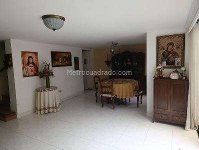 Casa de 5 alcobas en venta en El Lido, Cali, 201 m² · foto 9 de 20