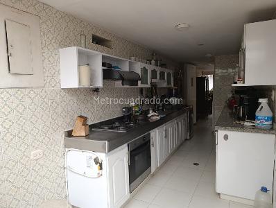 Casa de 5 alcobas en venta en El Lido, Cali, 201 m² · foto 10 de 20
