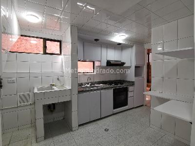 Apartamento de 3 alcobas en venta en El Batán, Bogotá, 113 m² · foto 5 de 20