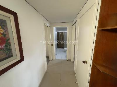 Apartamento de 3 alcobas en venta en Parque Del Virrey, Bogotá, 115 m² · foto 4 de 14