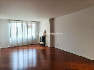 Apartamento de 2 alcobas en arriendo en Santa Barbara Central, Bogotá, 90 m² · foto 3 de 15