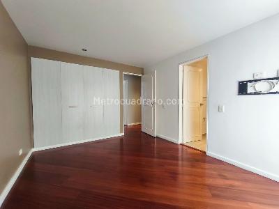 Apartamento de 2 alcobas en arriendo en Santa Barbara Central, Bogotá, 90 m² · foto 10 de 15
