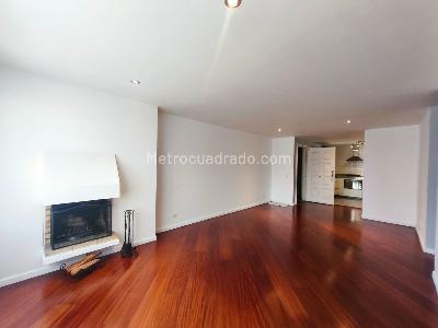 Apartamento de 2 alcobas en arriendo en Santa Barbara Central, Bogotá, 90 m² · foto 2 de 15