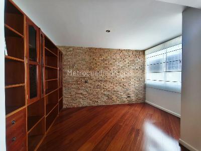 Apartamento de 2 alcobas en arriendo en Santa Barbara Central, Bogotá, 90 m² · foto 4 de 15