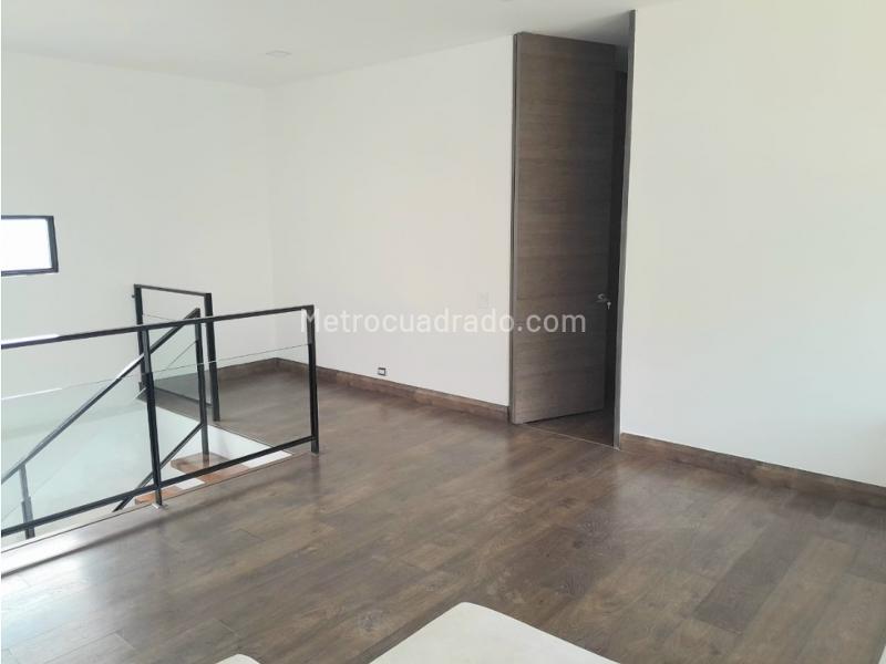 Comfortable 2BR Apartment Near San Lucas Mall in El Poblado - 9