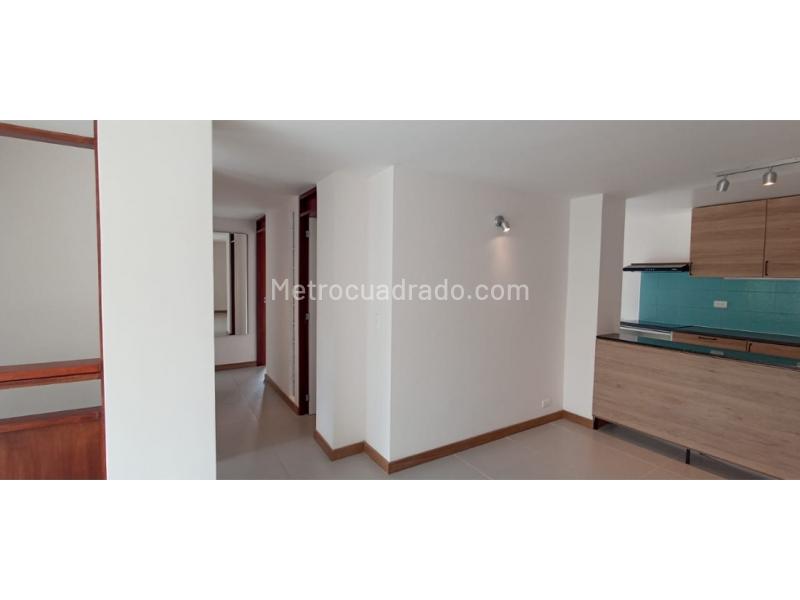 Apartamento Remodelado de 2 Alcobas en Calasanz - 2