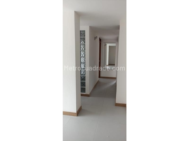 Apartamento Remodelado de 2 Alcobas en Calasanz - 7