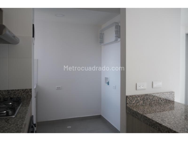Apartamento Cómodo de 3 Alcobas con Balcón en Calasanz - 5
