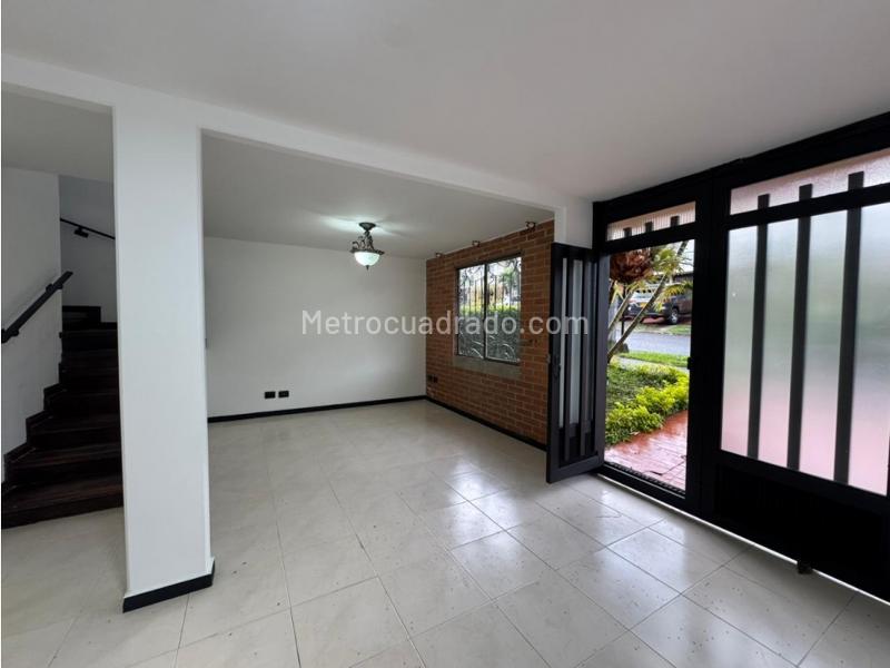 Casa Moderna de 5 Alcobas en Arriendo en La Estrella (Conjunto Cerrado) - 5