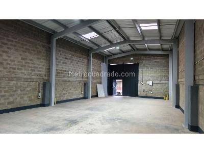 Warehouse for rent in Calle Larga, Sabaneta