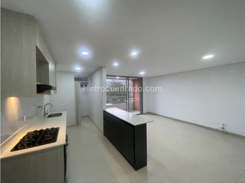 3BR Apartment in Loma Del Escobero (89 m²) - 2