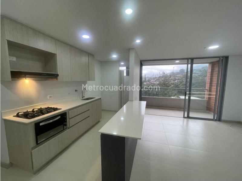 3BR Apartment in Loma Del Escobero (89 m²) - 3