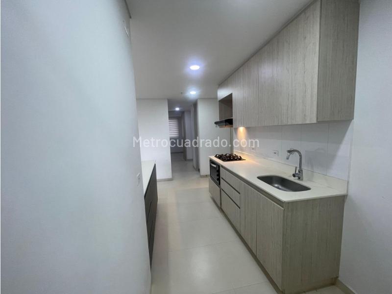 3BR Apartment in Loma Del Escobero (89 m²) - 4
