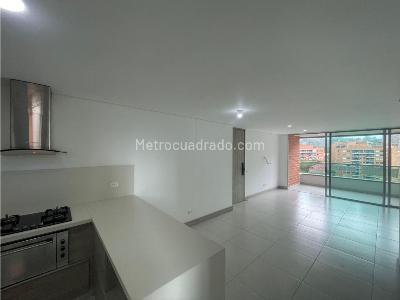 Apartamento de 3 alcobas en arriendo en Loma De Los Mesa, Envigado, 116 m² · foto 2 de 17