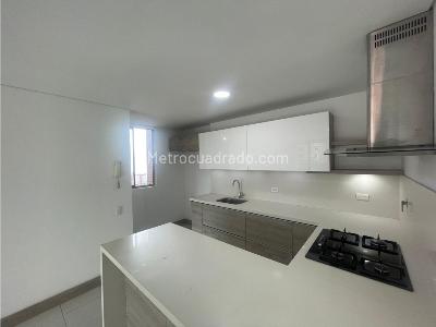 Apartamento de 3 alcobas en arriendo en Loma De Los Mesa, Envigado, 116 m² · foto 5 de 17