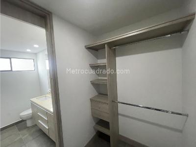 Apartamento de 3 alcobas en arriendo en Loma De Los Mesa, Envigado, 116 m² · foto 8 de 17