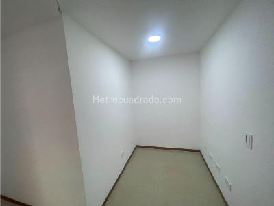 Apartamento de 3 alcobas en arriendo en Aves Maria, Sabaneta, 181 m² · foto 8 de 17