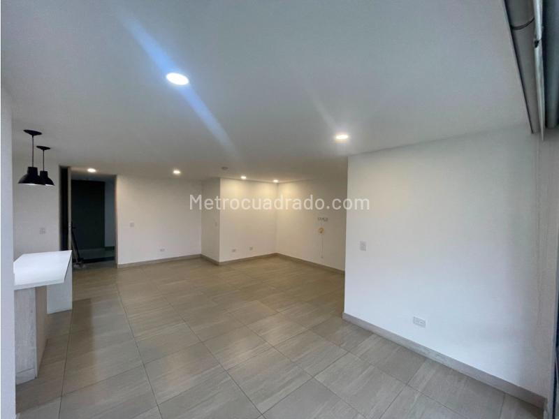 Piso – Sabaneta, San Isidro - Más