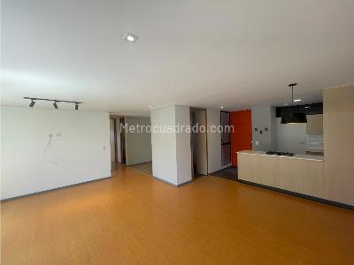 Apartamento de 2 alcobas en arriendo en Loma De Las Brujas, Envigado, 93 m² · foto 2 de 15