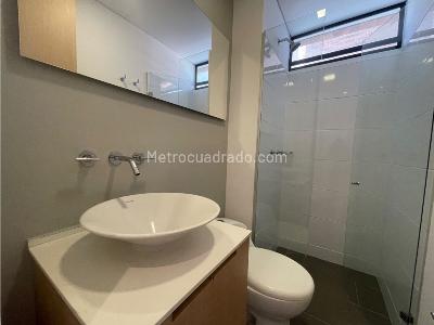 Apartamento de 2 alcobas en arriendo en Loma De Las Brujas, Envigado, 93 m² · foto 13 de 15