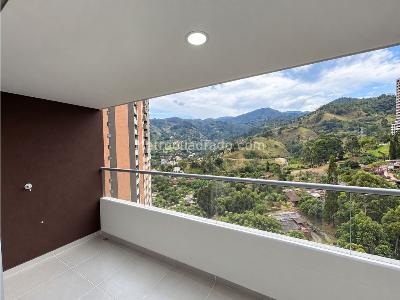Apartamento de 2 alcobas en arriendo en Ceipa, Sabaneta, 87 m² · foto 5 de 13